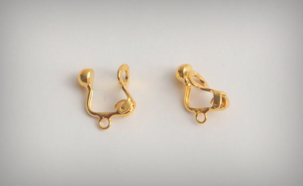 耳が痛くなりにくいイヤリング金具・ローブリー